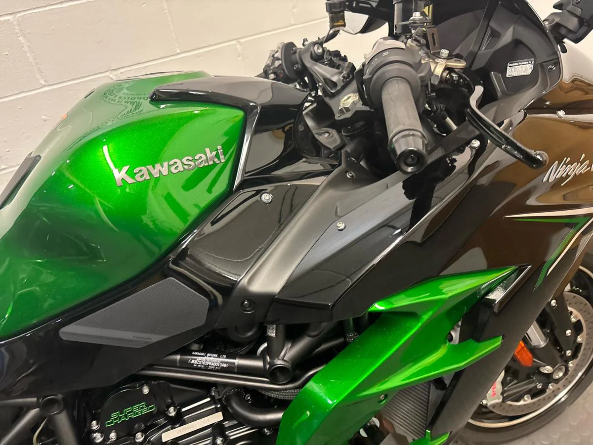 Kawasaki Ninja H2 SX Performance - Image 26
