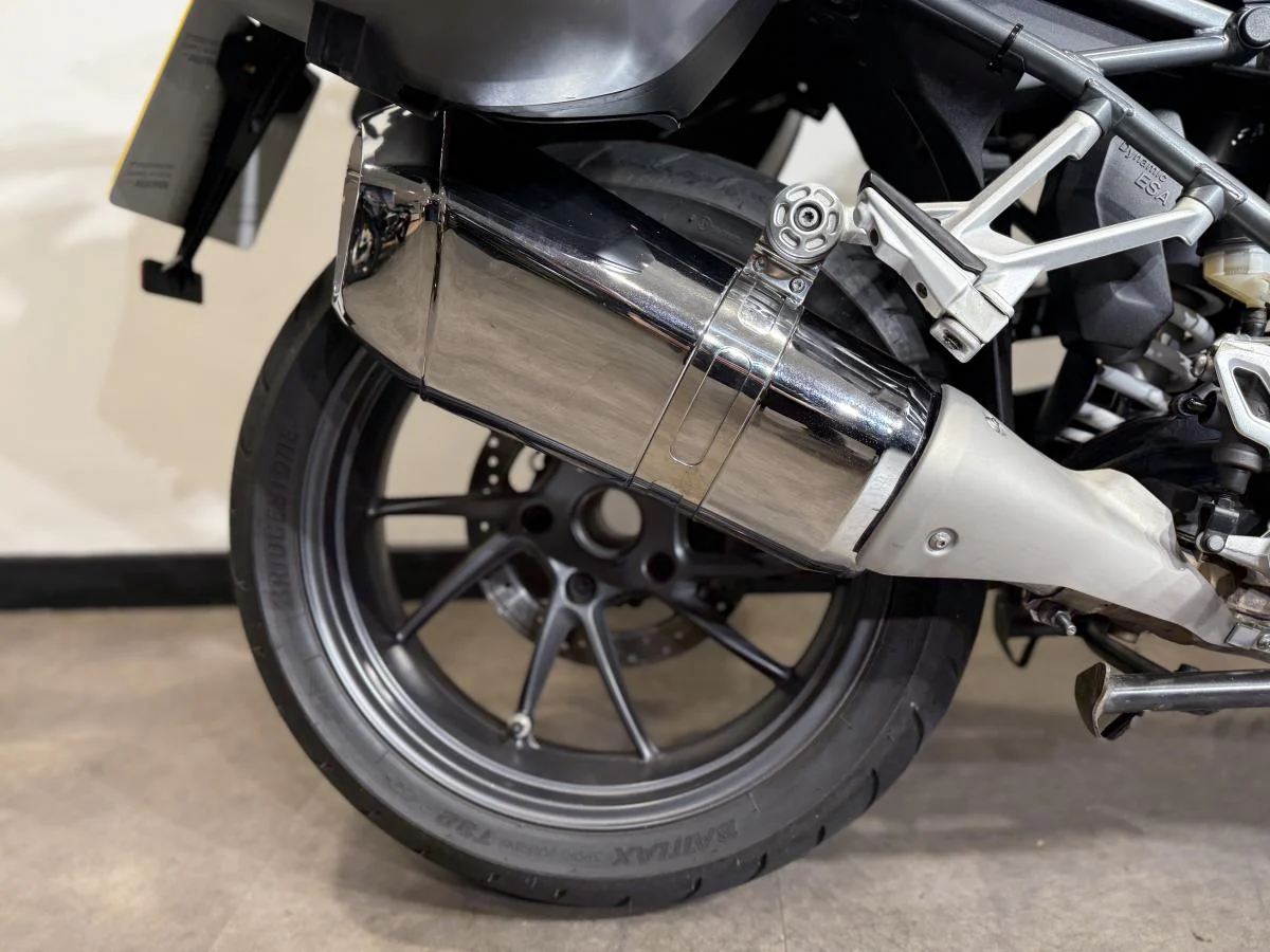BMW R1200RS - Image 12