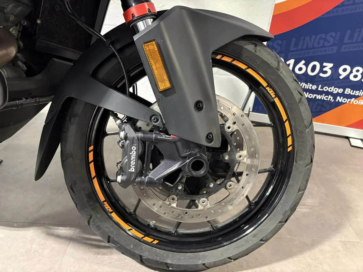 KTM 1290 Super Adventure S - Image 13