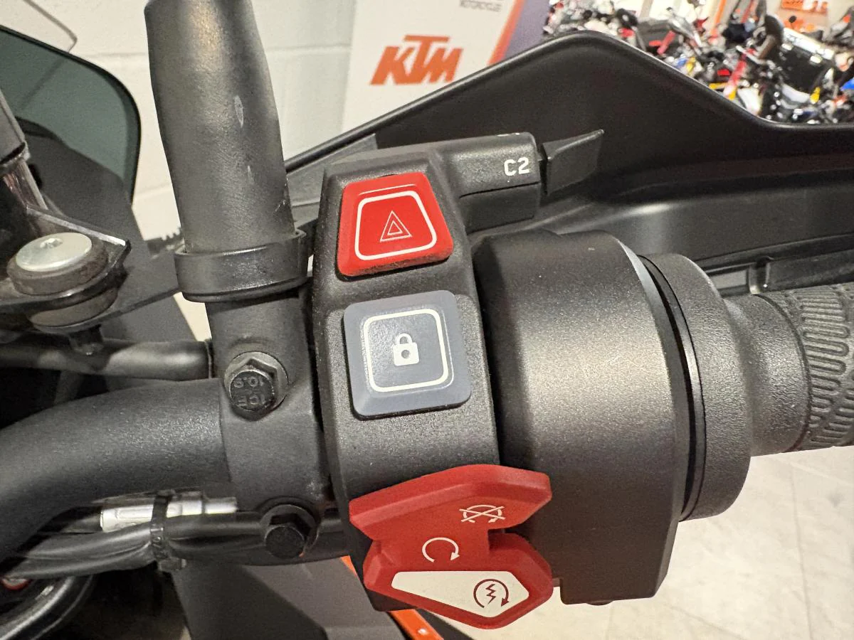 KTM 1290 Super Adventure S - Image 25