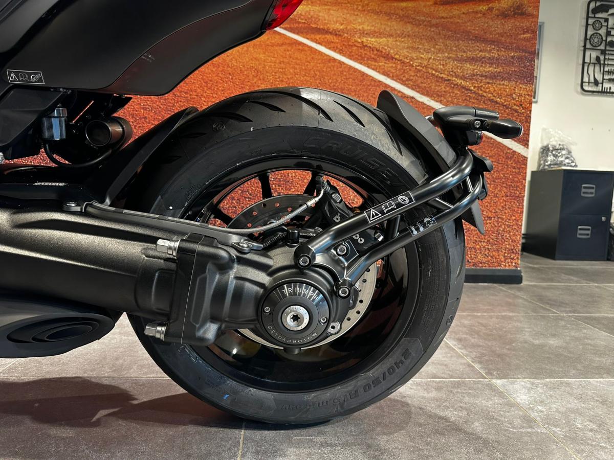 Triumph Rocket III Storm R - Image 9
