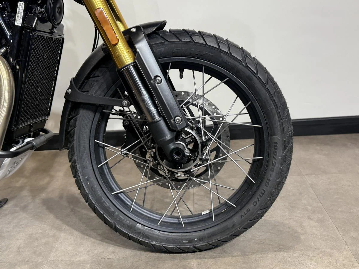 Triumph Scrambler 400 XC - Image 18