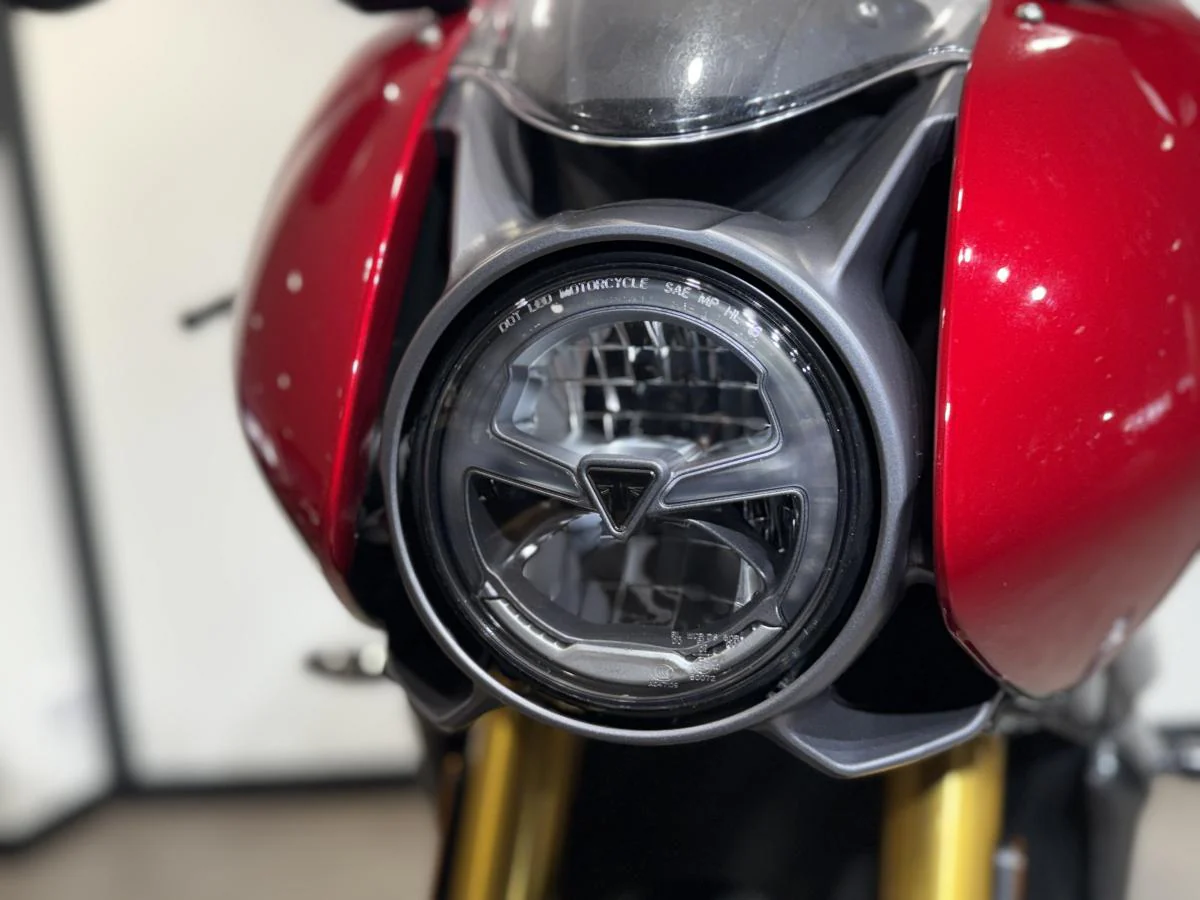 Triumph Speed Triple 1200 RR - Image 24