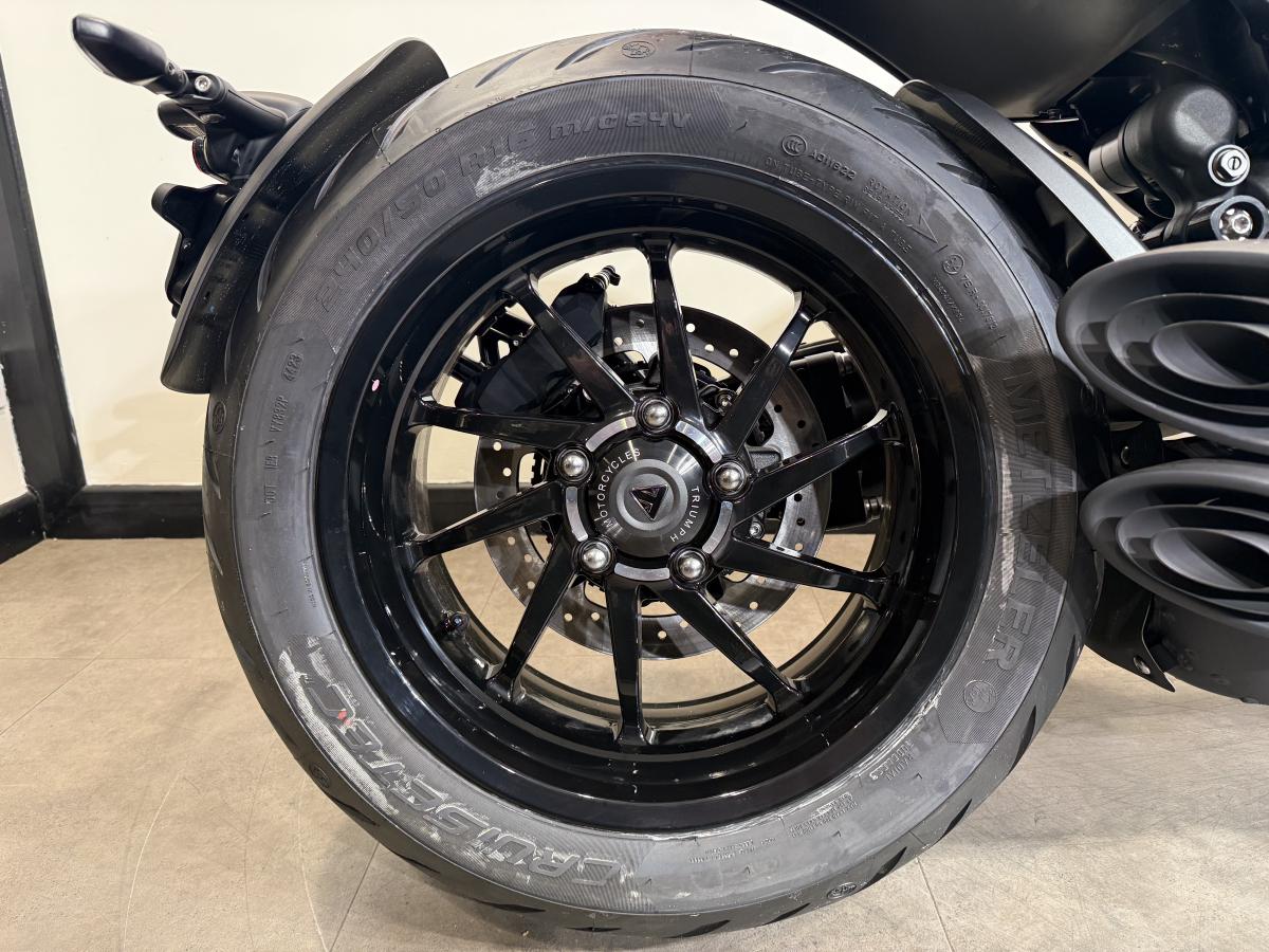Triumph Rocket III Storm R - Image 10