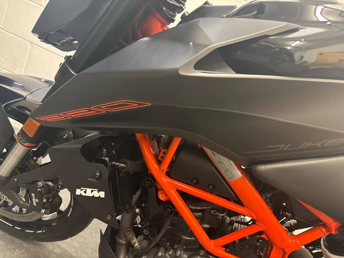 KTM 390 Duke 2023 - Image 13