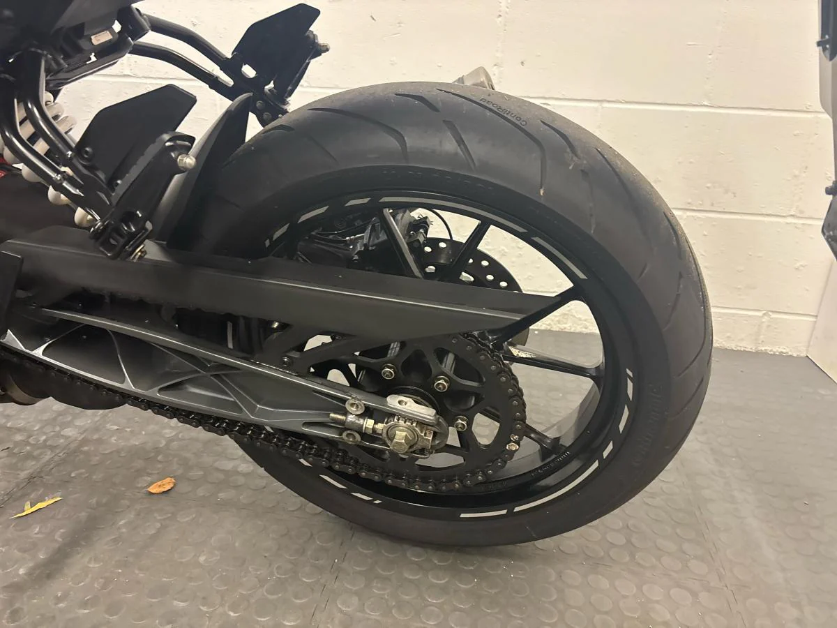 KTM 390 Duke 2023 - Image 16