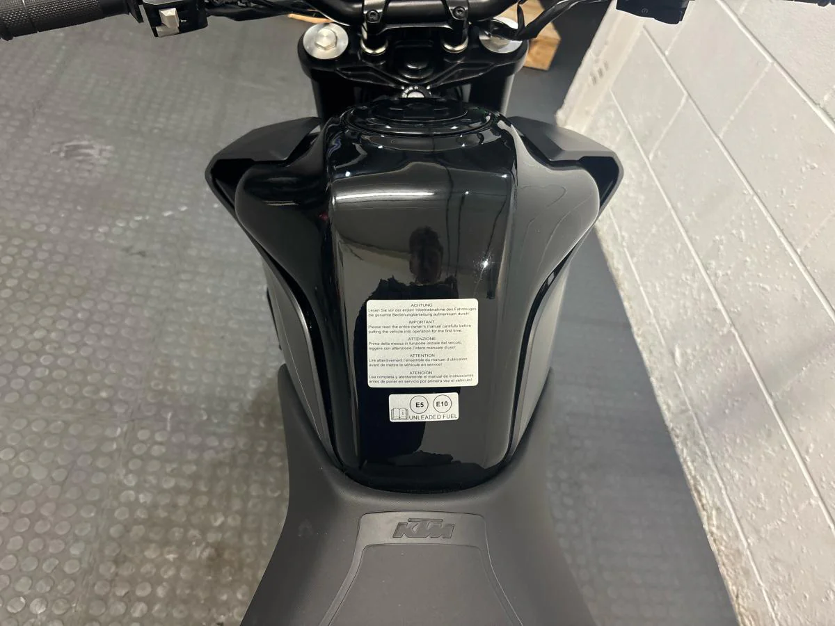KTM 390 Duke 2023 - Image 20