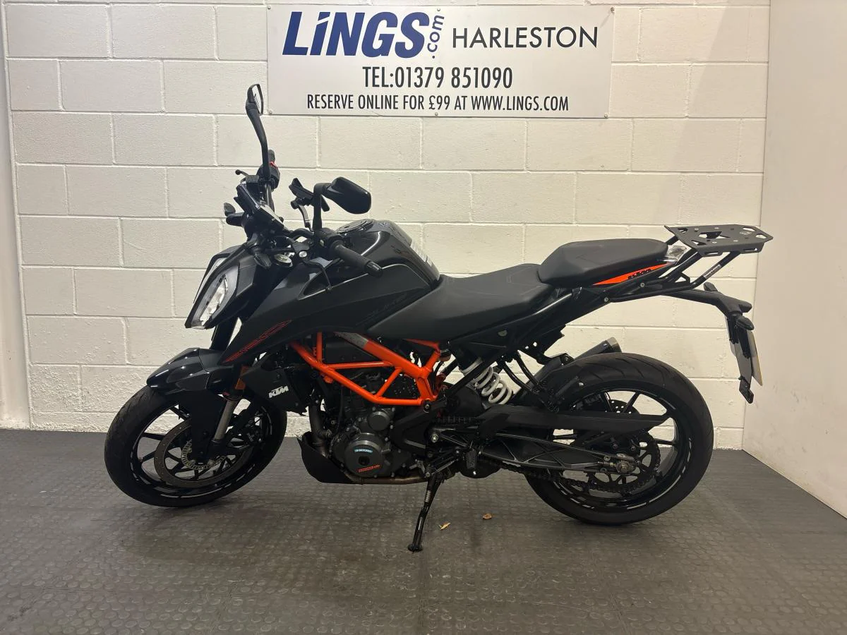 KTM 390 Duke 2023 - Image 4
