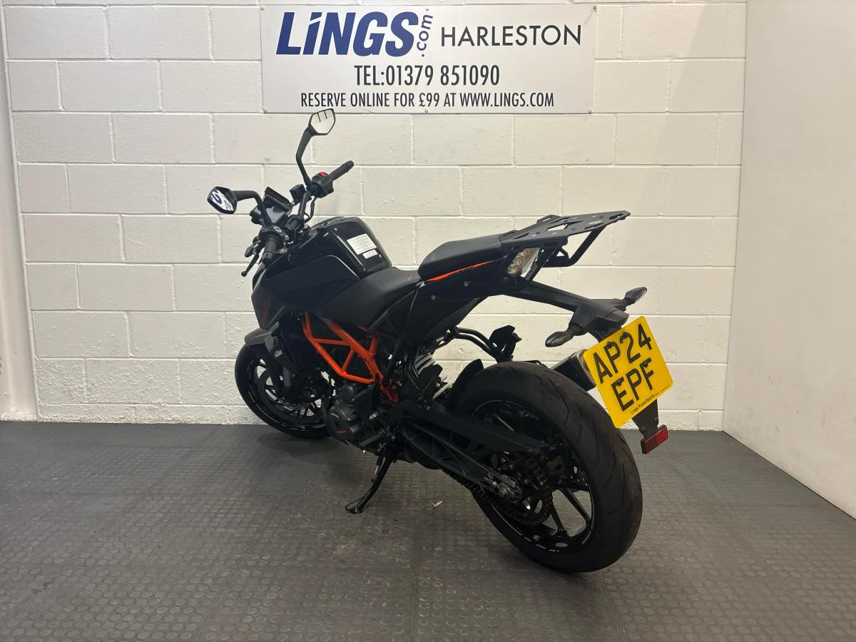 KTM 390 Duke 2023 - Image 9