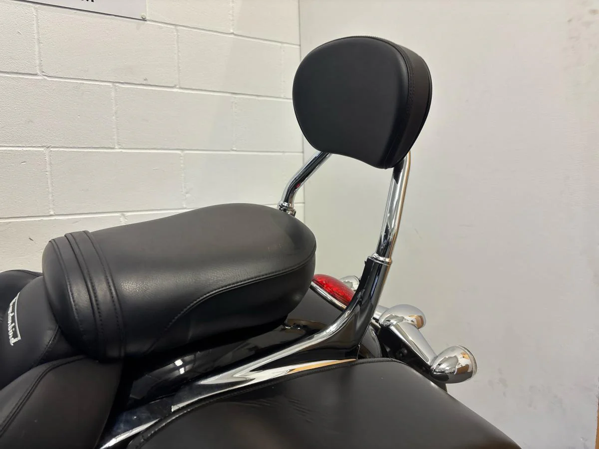 Triumph Thunderbird Commander - Image 15