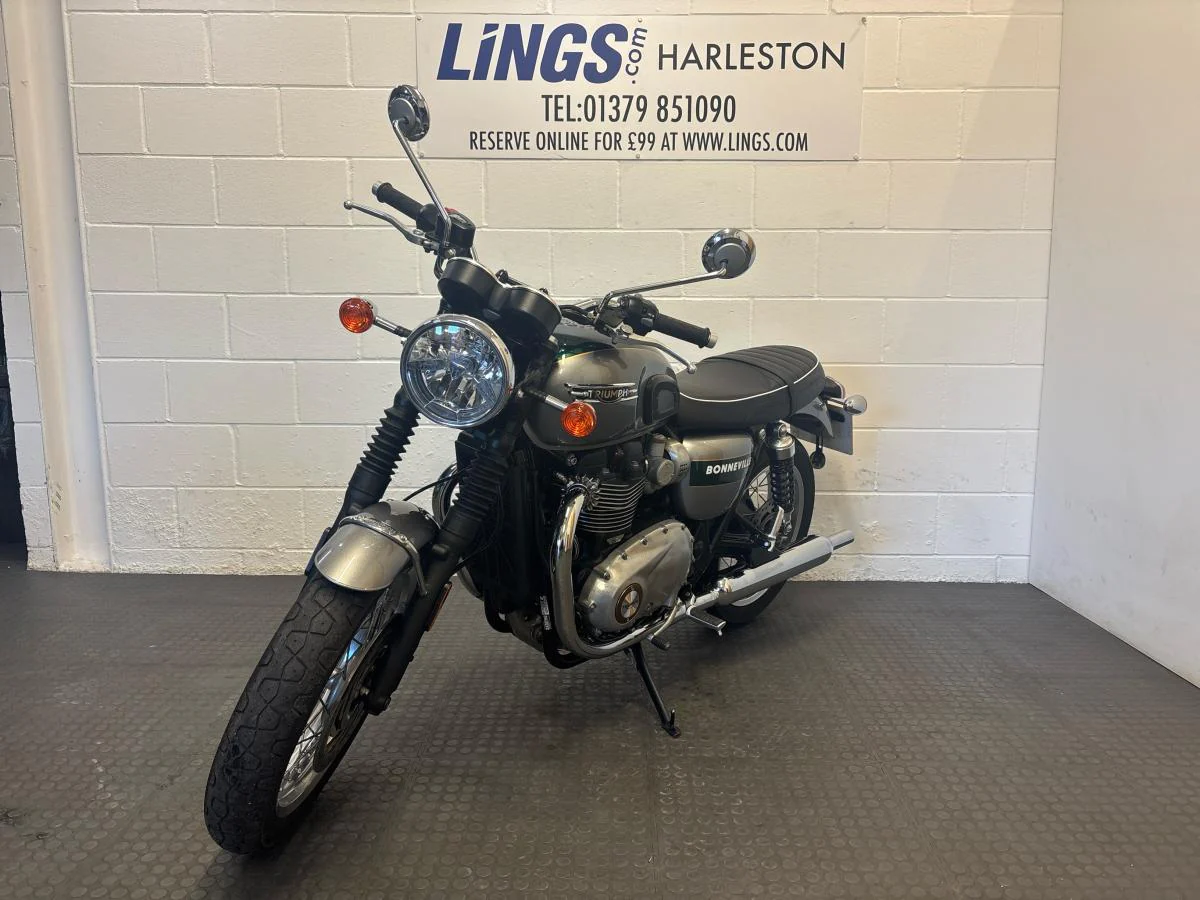 TRIUMPH Bonneville T120 - Image 21