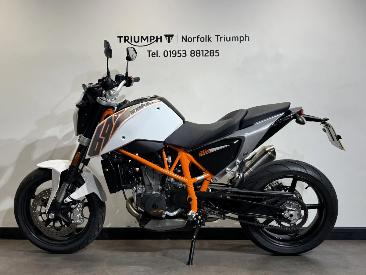KTM 690 Duke - Image 2