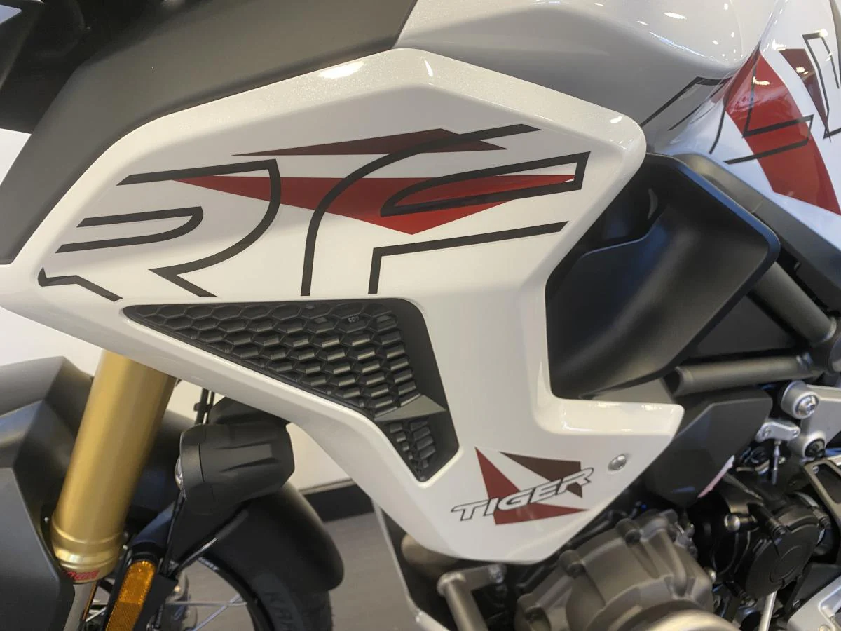 Triumph Tiger 1200 Desert Edition - Image 27