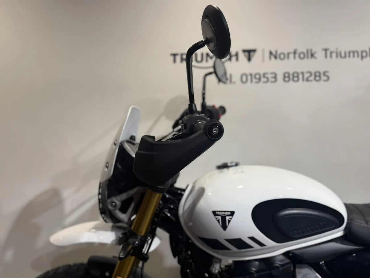 Triumph Scrambler 400 XC - Image 8
