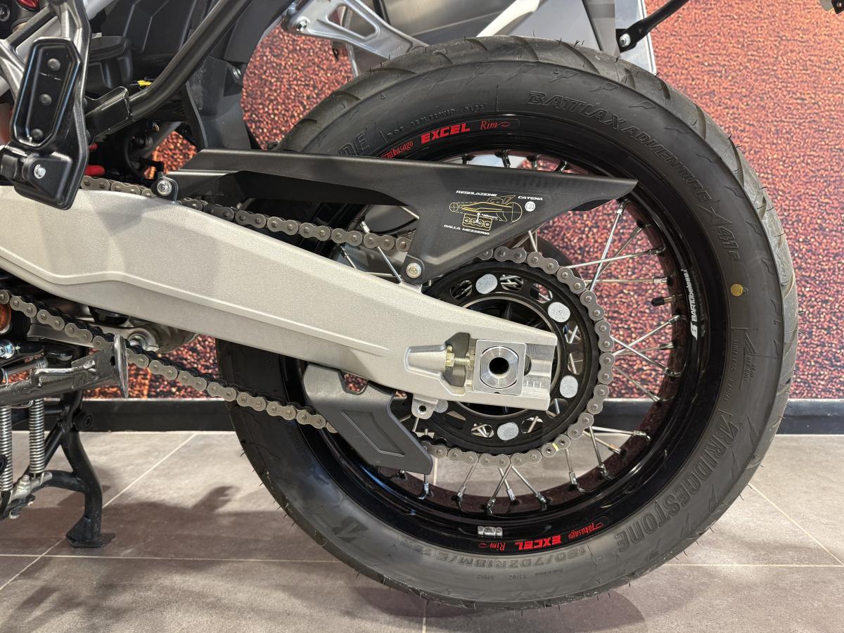MV Agusta Enduro Veloce - Image 14