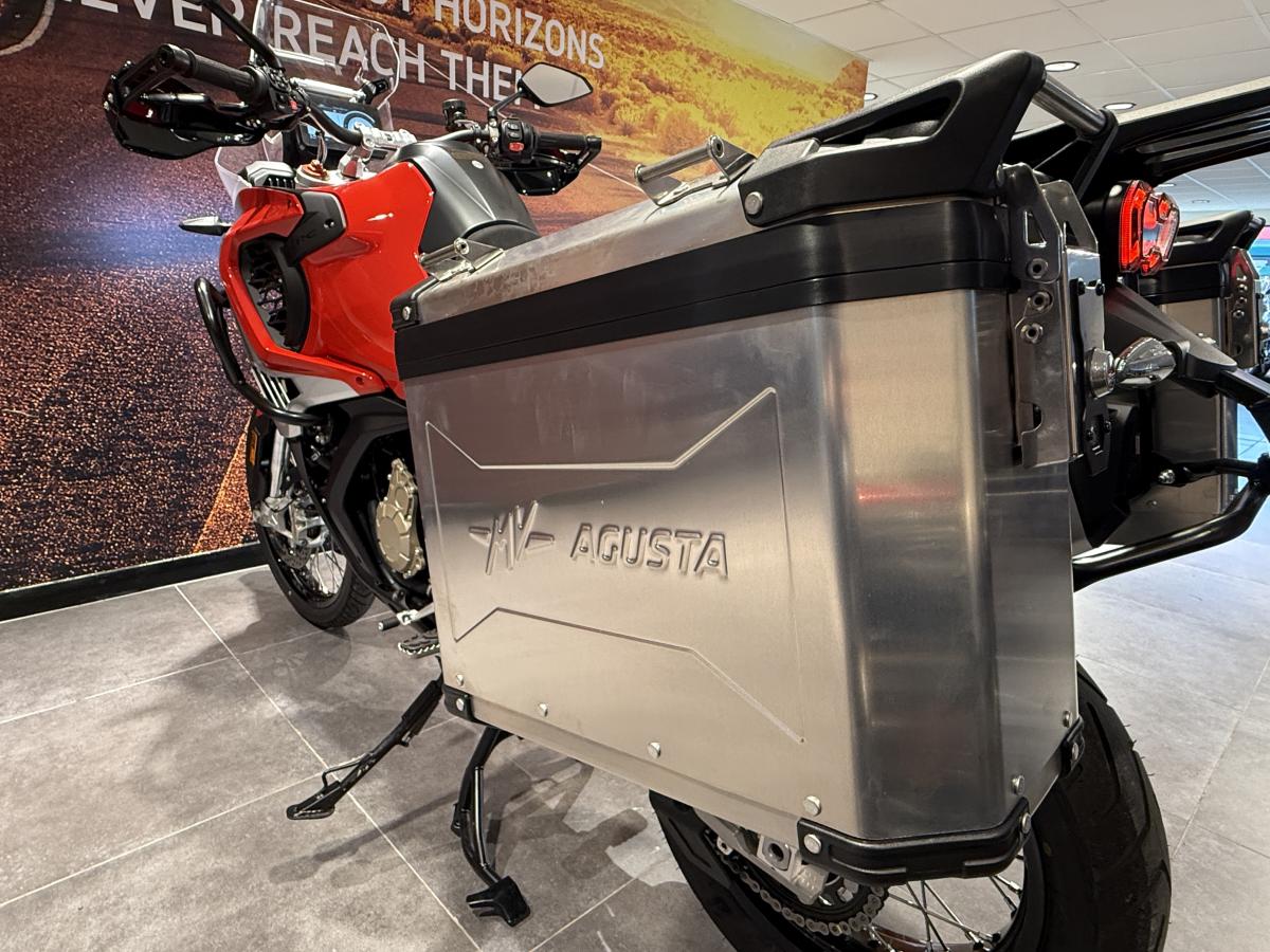 MV Agusta Enduro Veloce - Image 19
