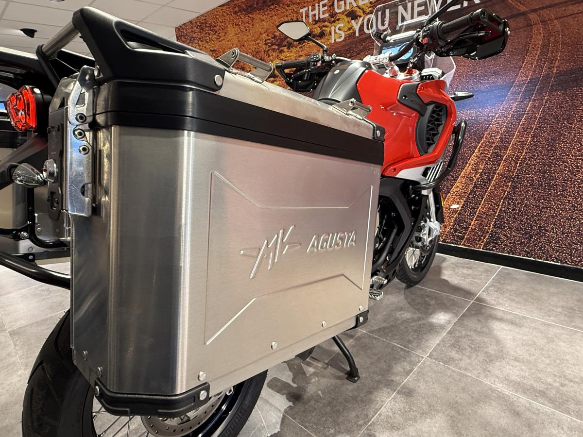MV Agusta Enduro Veloce - Image 20