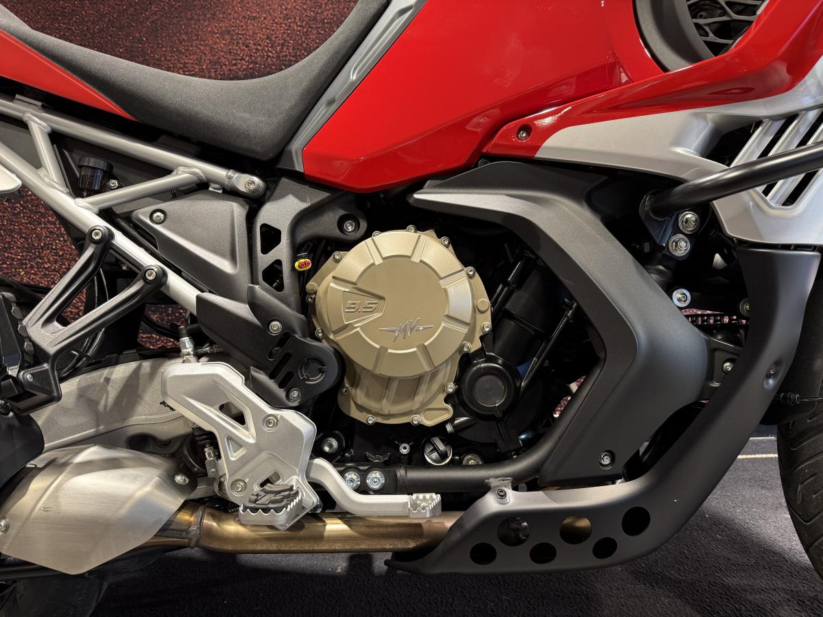 MV Agusta Enduro Veloce - Image 6