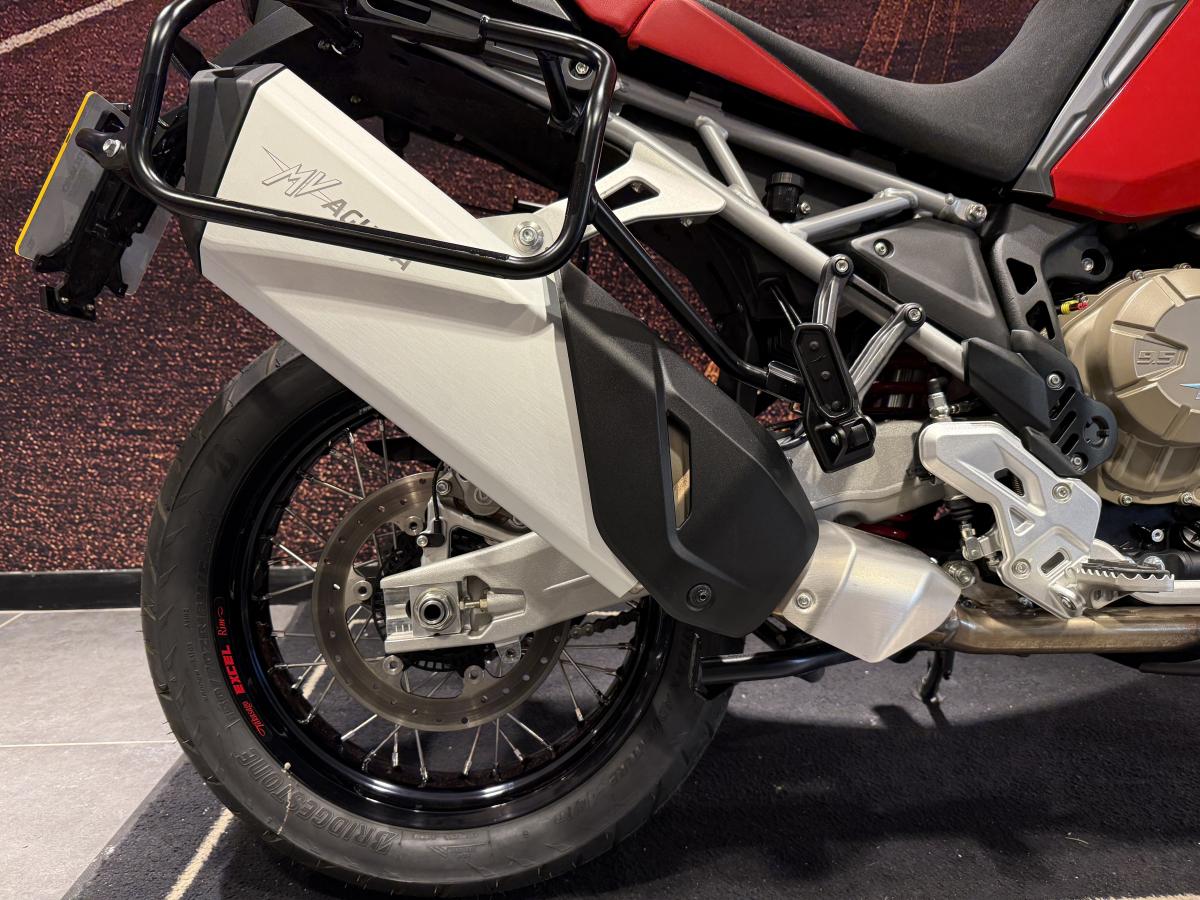 MV Agusta Enduro Veloce - Image 8