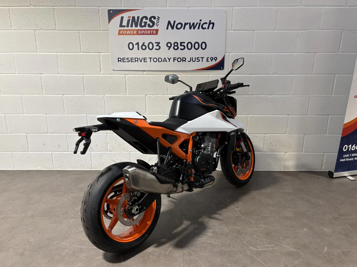 KTM 990 DUKE R - Image 10