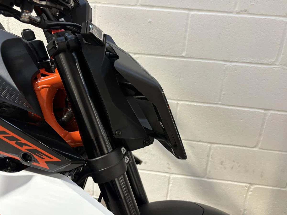 KTM 990 DUKE R - Image 19