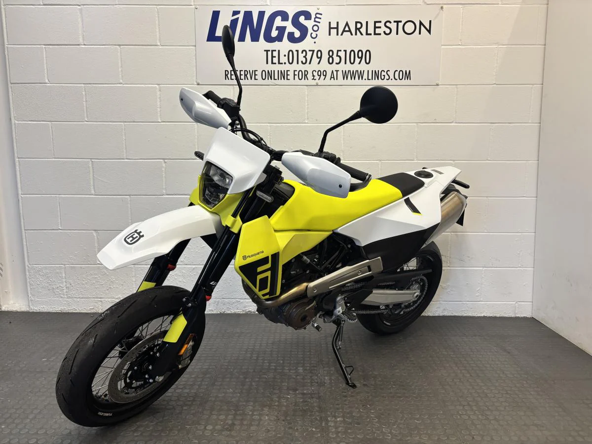 Husqvarna 701 Supermoto 2026 - Image 16