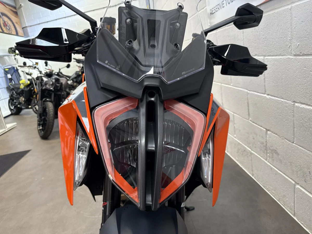 KTM 1290 Super Duke GT 2024 - Image 21