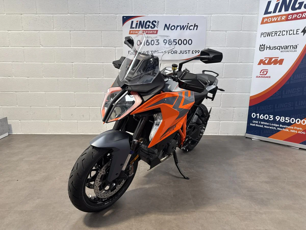 KTM 1290 SUPER DUKE GT - Image 5