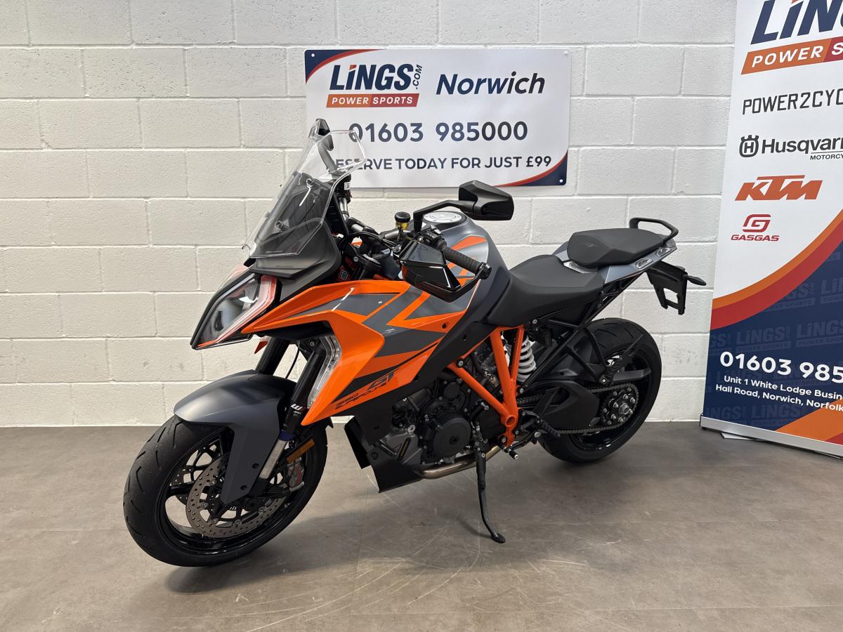 KTM 1290 Super Duke GT - Image 6