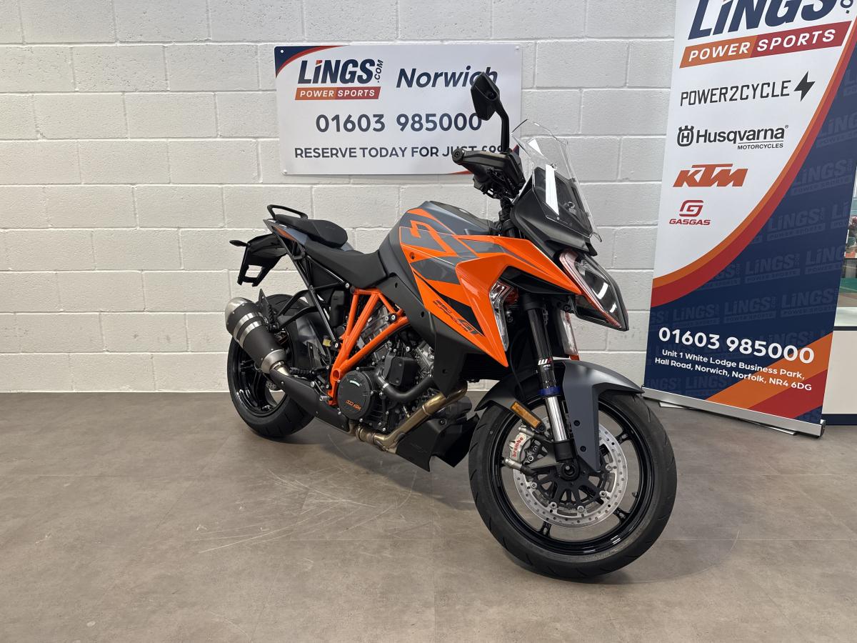 KTM 1290 Super Duke GT 2024 - Image 2