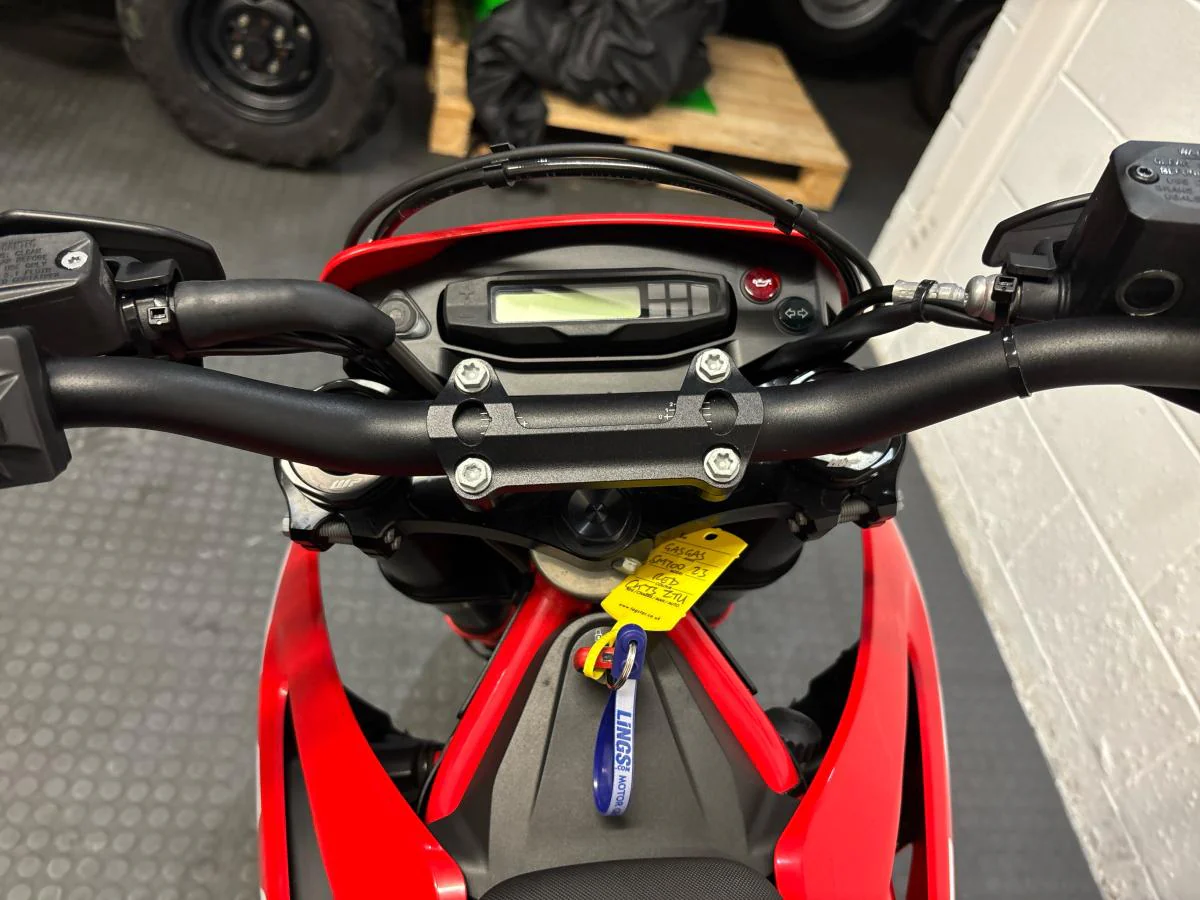 GasGas SM700 2023 - Image 18
