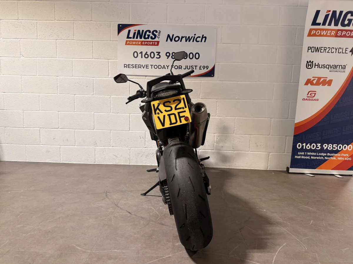 KTM 890 Duke R - Image 7