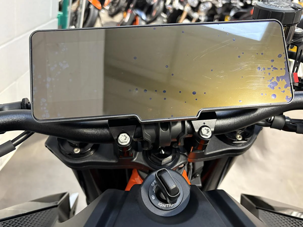 KTM 990 DUKE R - Image 17