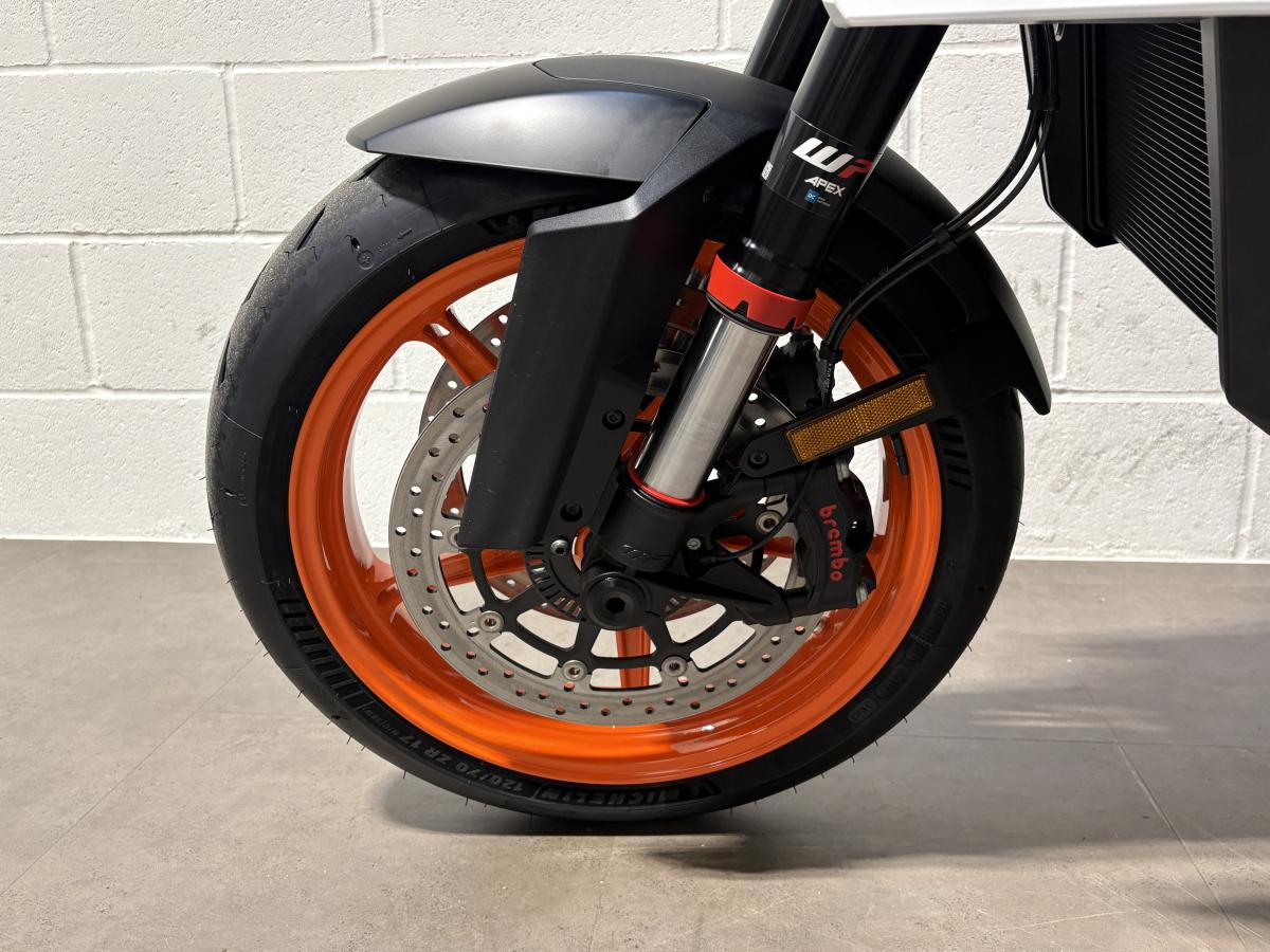 KTM 990 DUKE R - Image 25