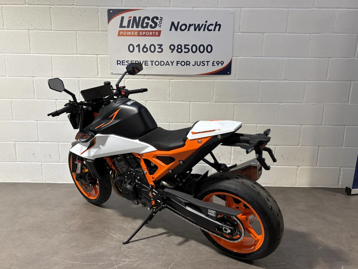 KTM 990 DUKE R - Image 7