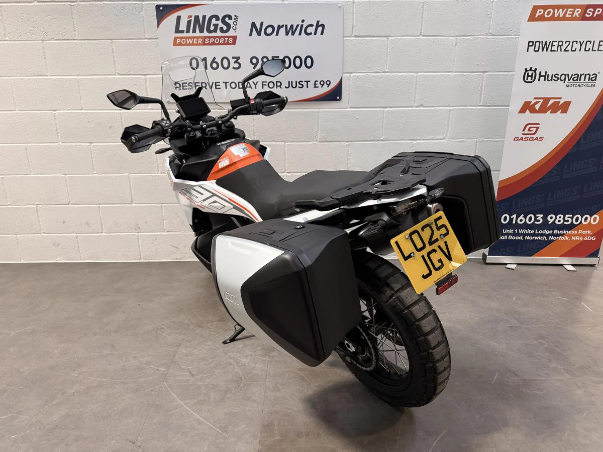 KTM 790 Adventure 2024 - Image 11