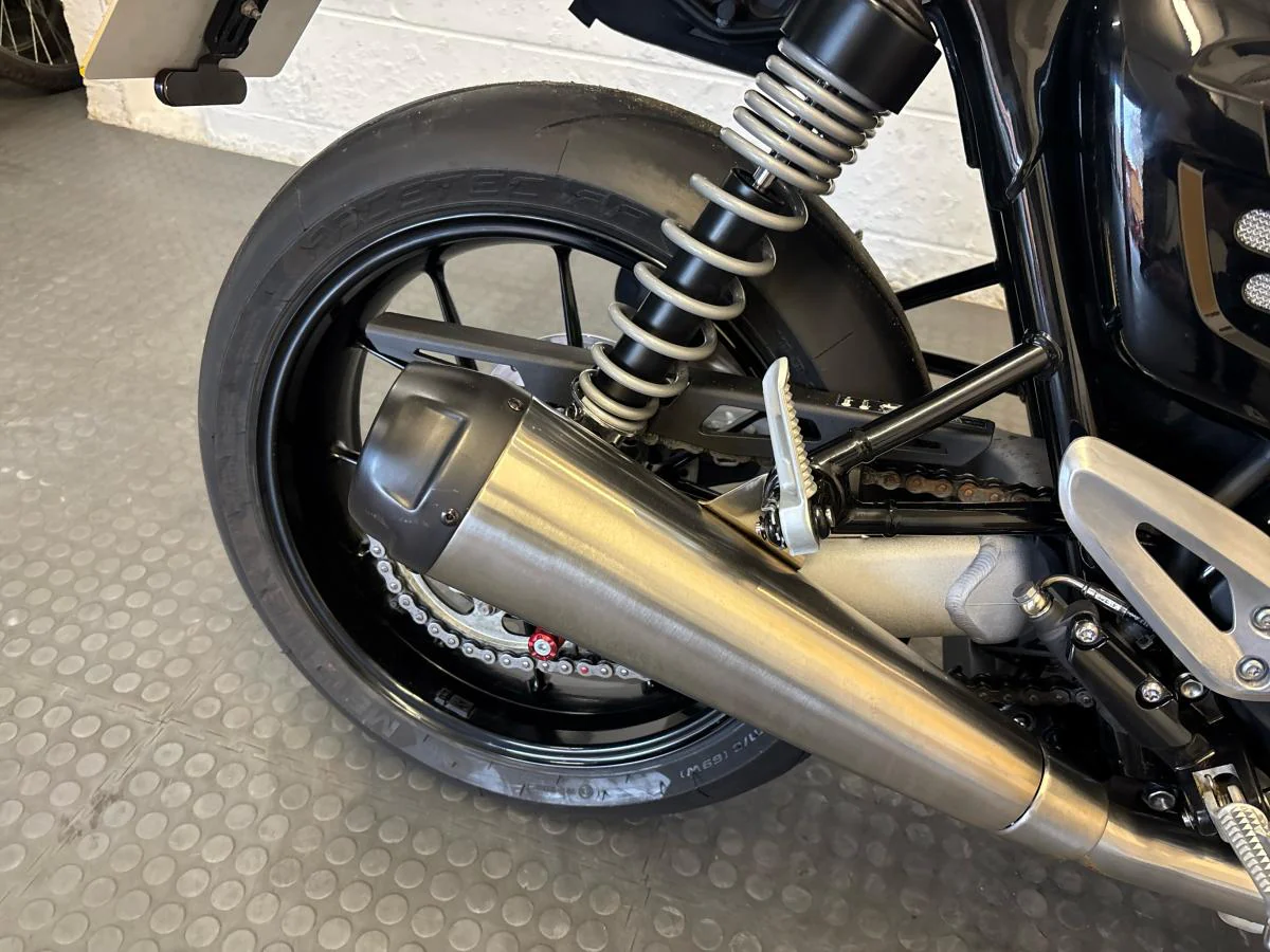 Triumph Speed Twin 1200 - Image 25
