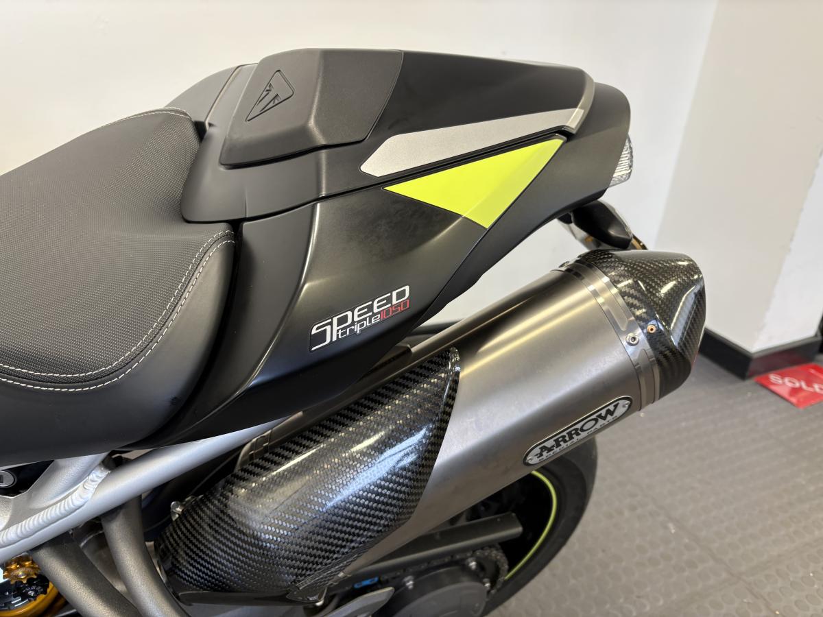 Triumph Speed Triple 1050 RS - Image 29