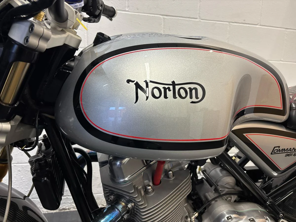 Norton Commando 961 Sport - Image 13