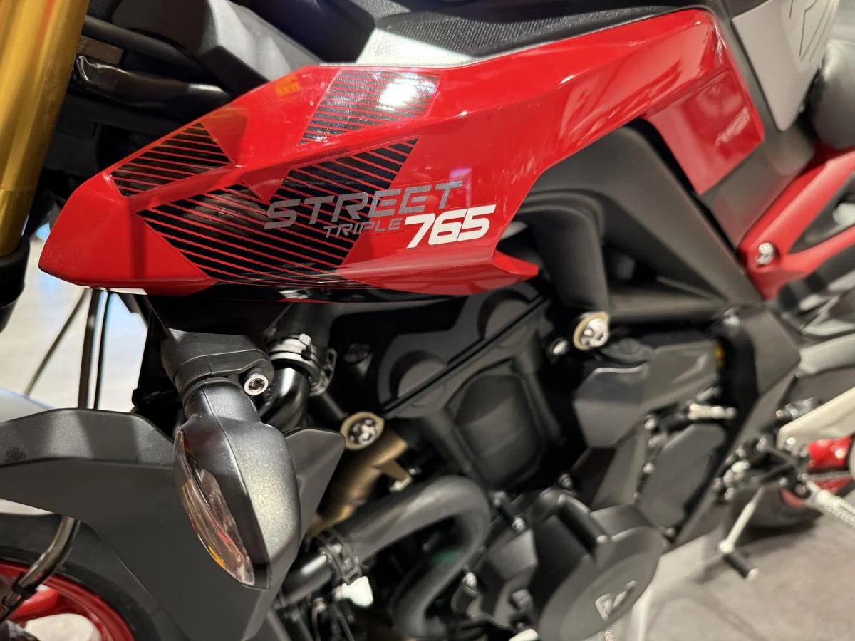 Triumph Street Triple 765 RX - Image 24