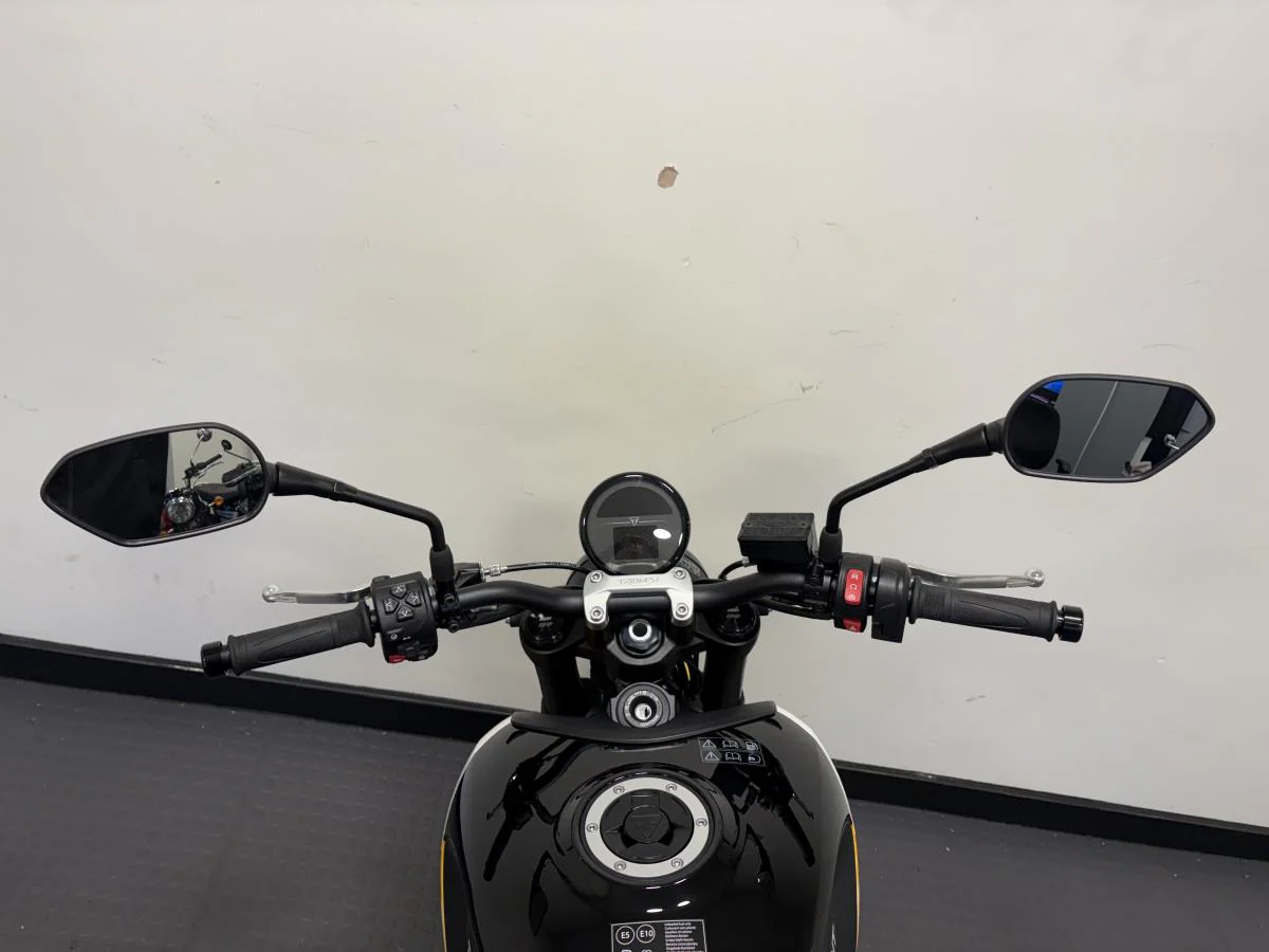 Triumph Trident 660 - Image 21