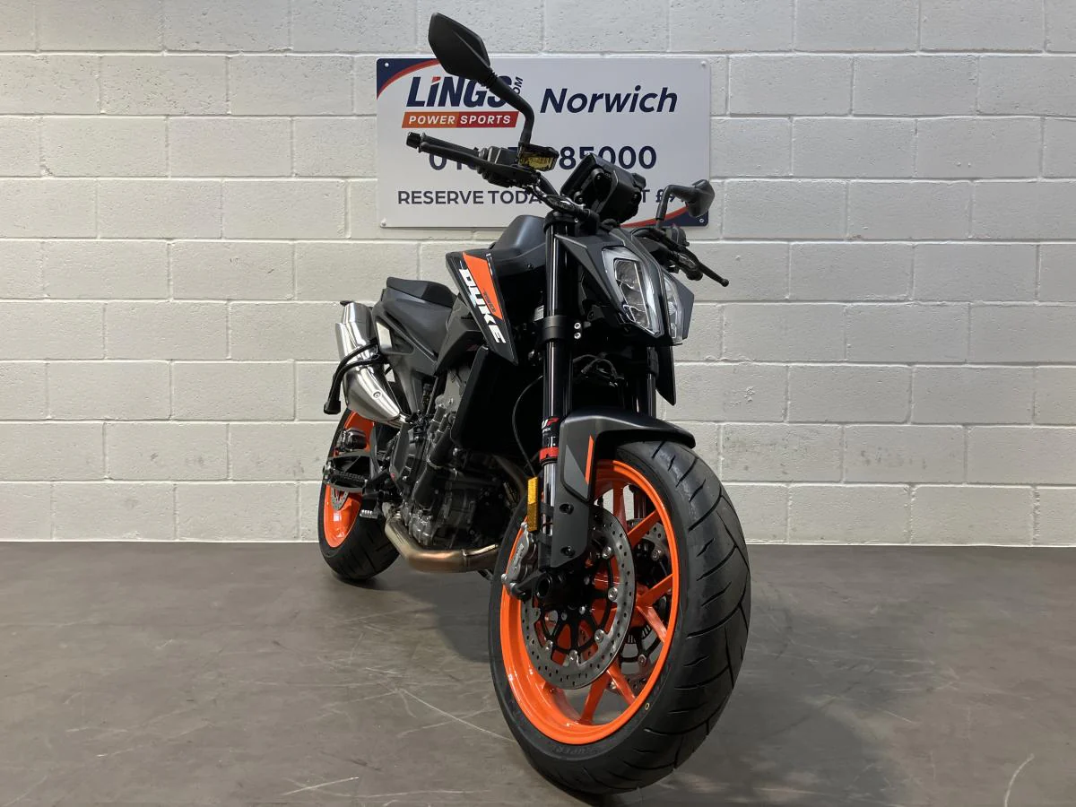KTM 790 Duke - Image 3