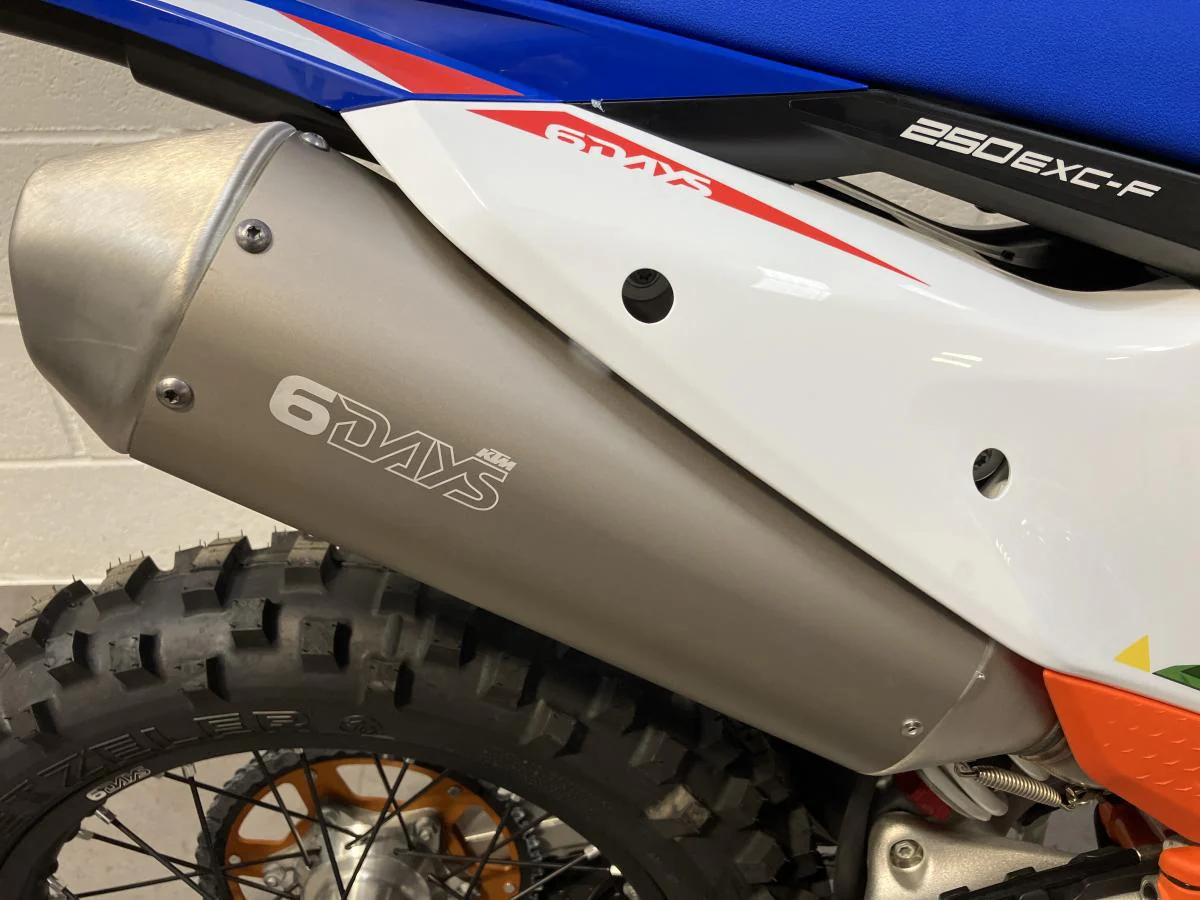 KTM 250 EXC-F SIX DAYS - Image 14