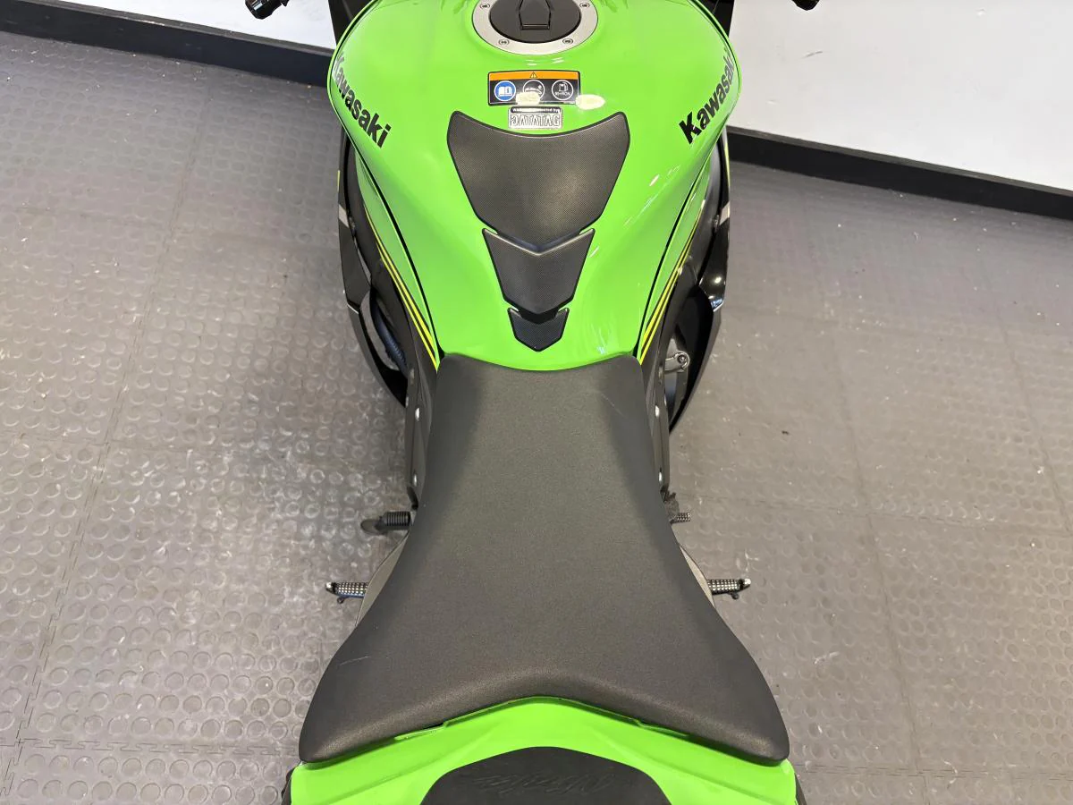 Kawasaki Ninja ZX-10R - Image 22