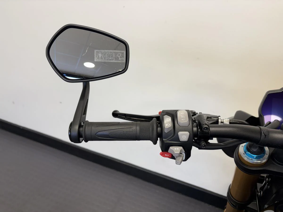 Triumph Speed Triple 1200 RS - Image 17