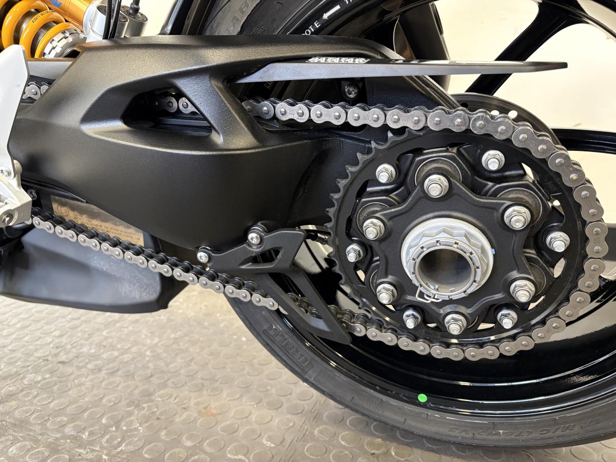 Triumph Speed Triple 1200 RS - Image 29