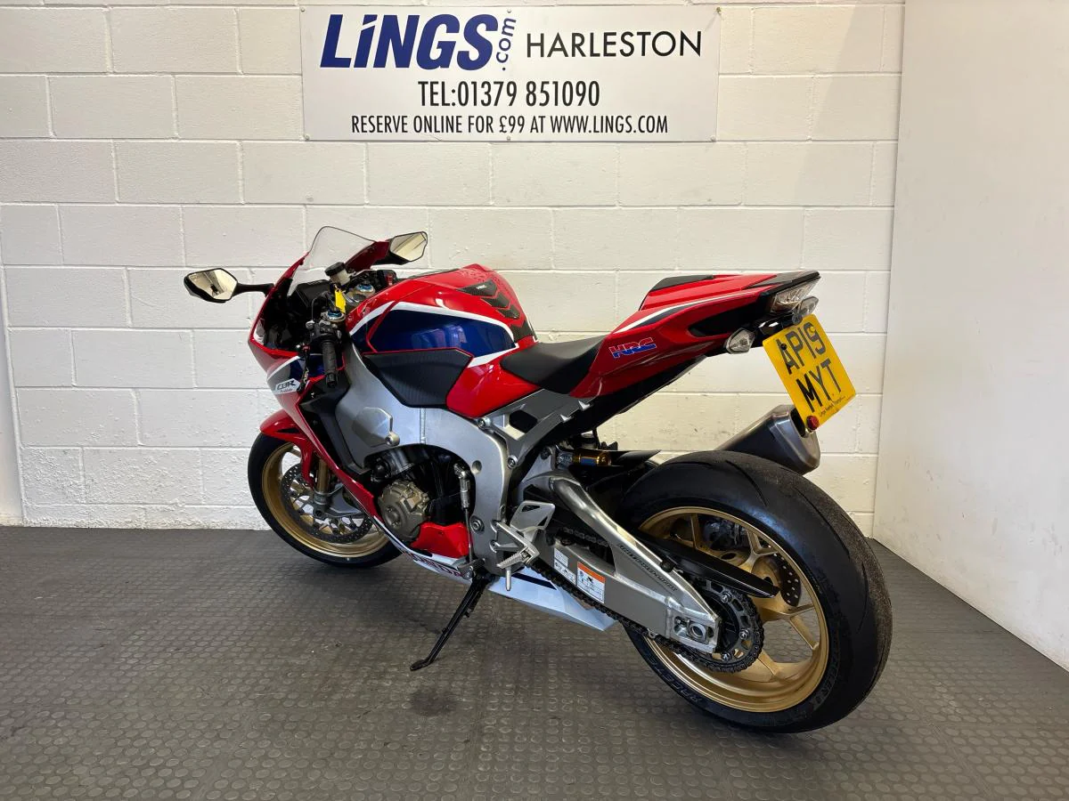 Honda CBR1000RR Fireblade SP1 - Image 9