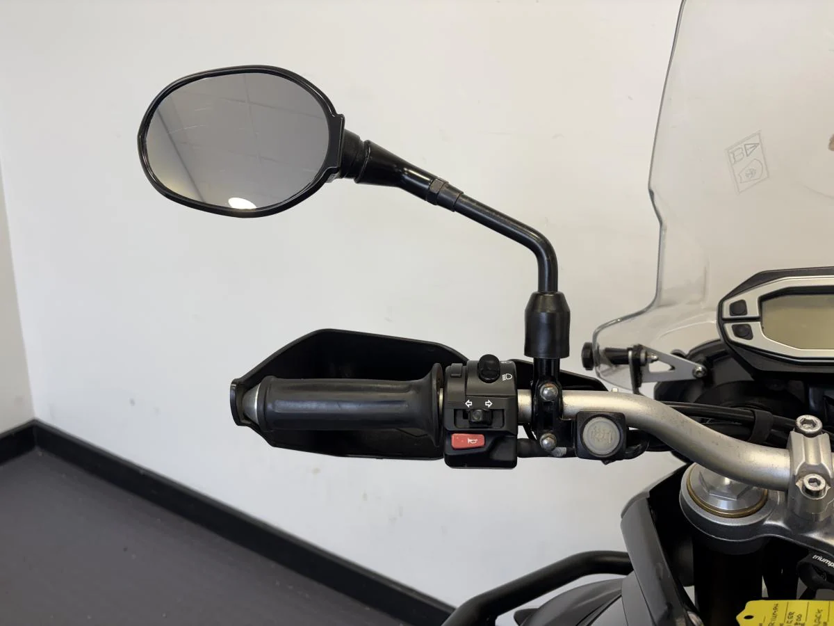 TRIUMPH Tiger 800 - Image 17