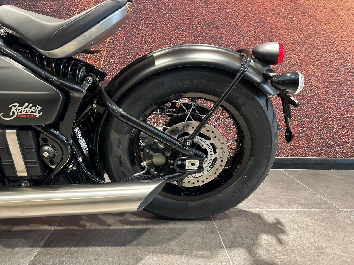 Triumph Bonneville Bobber - Image 9