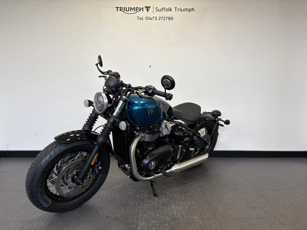 Triumph Bonneville Bobber - Image 3